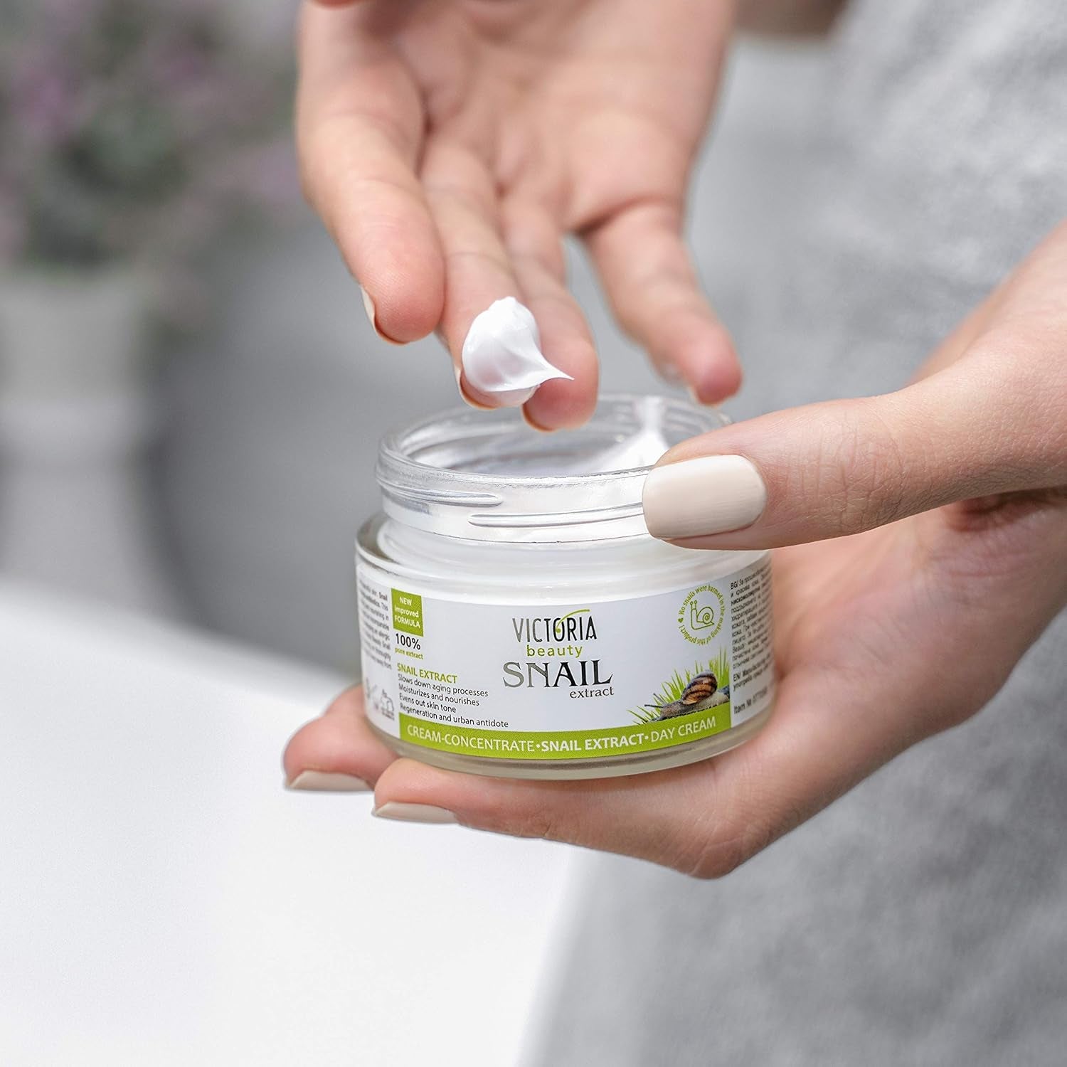 Victoria Beauty Schneckenschleim Creme Mit Hyaluron Und Collagen, Schneckencreme Gegen Falten Und Augenringe, Gesichtscreme Für Frauen Und Männer, Wirkame Gesichtspflege, Snail Cream Moisturizer, 50Ml